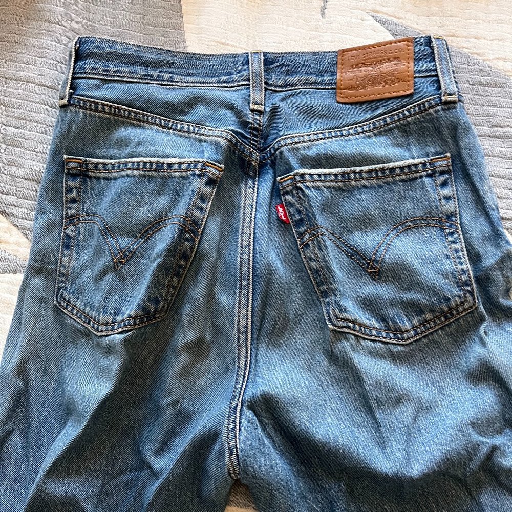 Levi's ribcage straight ankle size 27